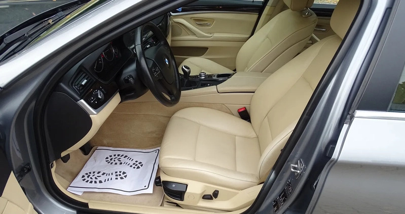 BMW Seria 5 cena 45900 przebieg: 244000, rok produkcji 2011 z Kock małe 301